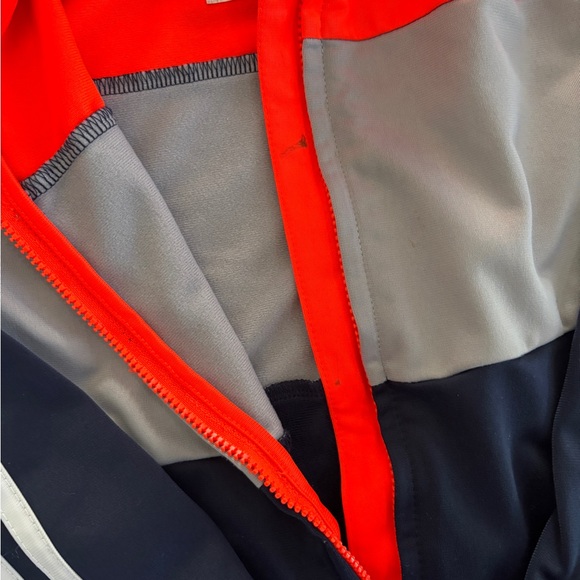 Adidas boys zip tracksuit jacket size 5 - Picture 3 of 3